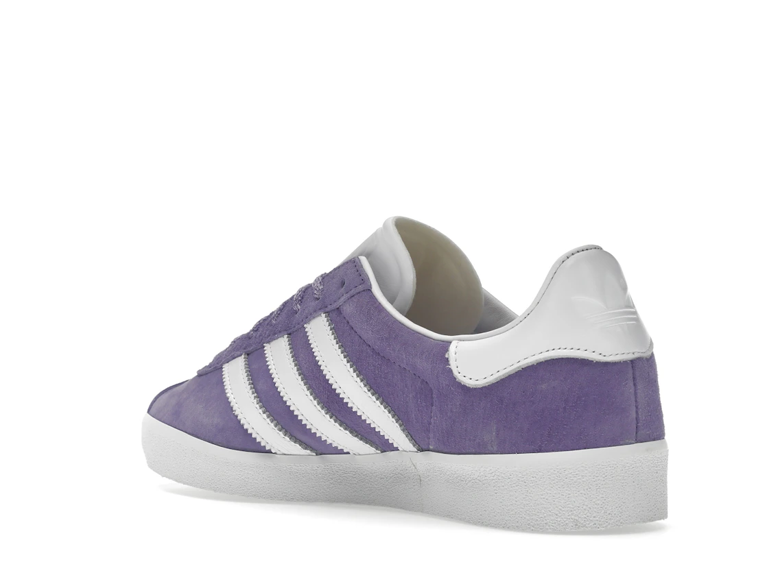 Vue 24 de adidas Gazelle 85 Magic Lilac