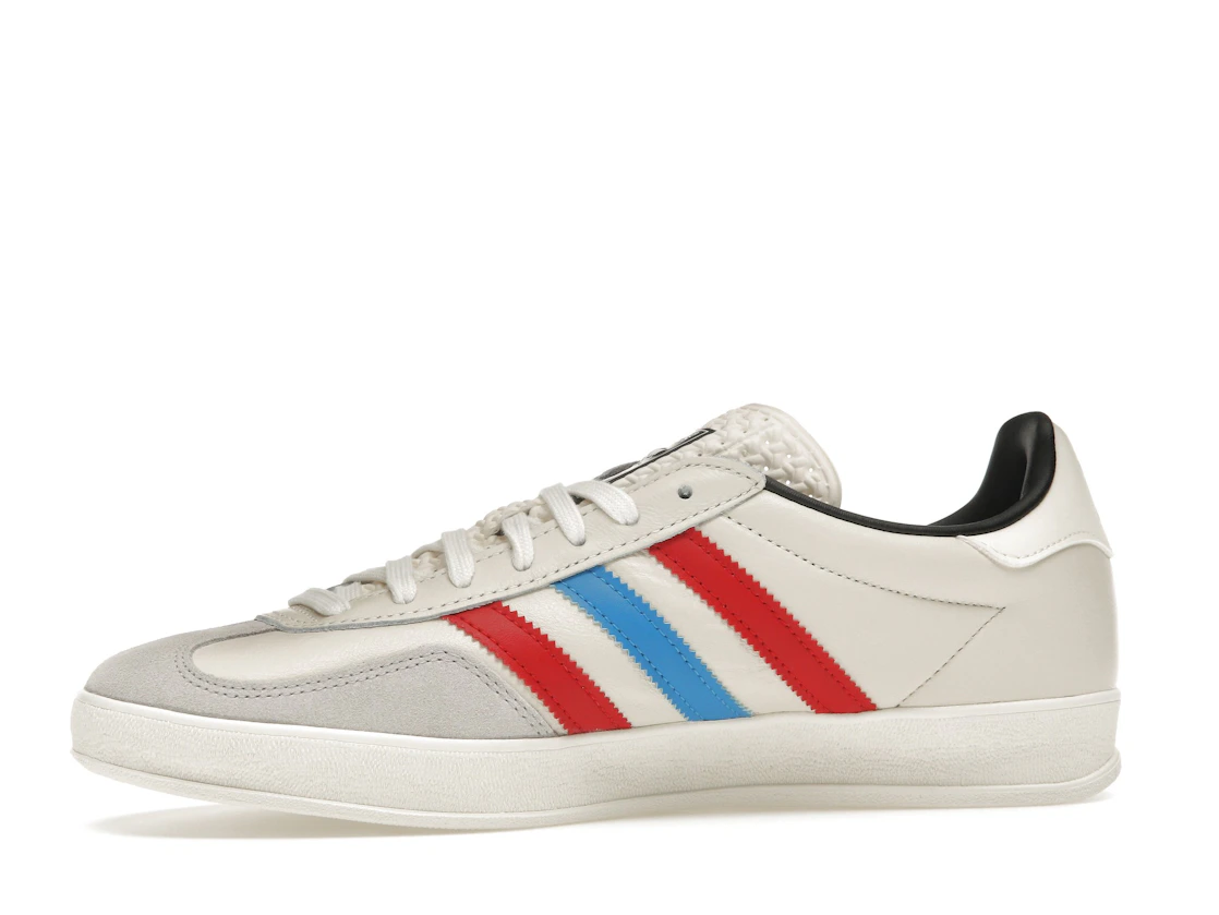 Vue 17 de adidas Gazelle Indoor Blue Bird Better Scarlet