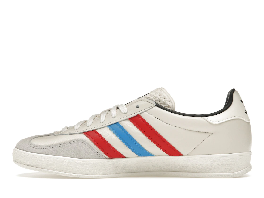 Vue 19 de adidas Gazelle Indoor Blue Bird Better Scarlet