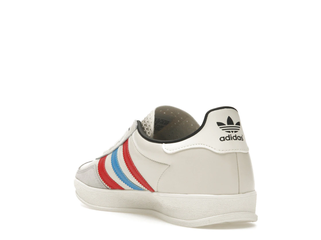 Vue 25 de adidas Gazelle Indoor Blue Bird Better Scarlet
