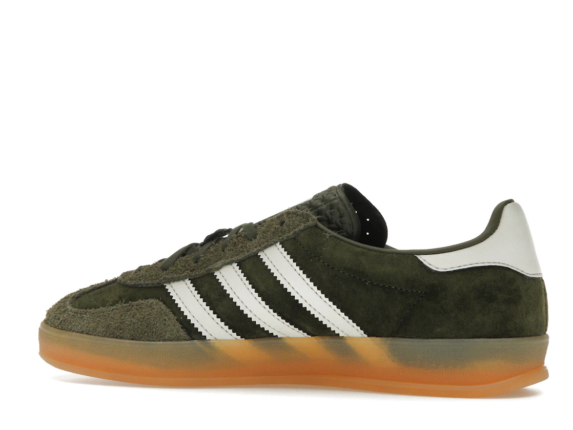 Vue 21 de adidas Gazelle Indoor Night Cargo
