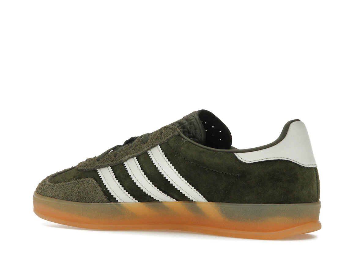 Vue 22 de adidas Gazelle Indoor Night Cargo