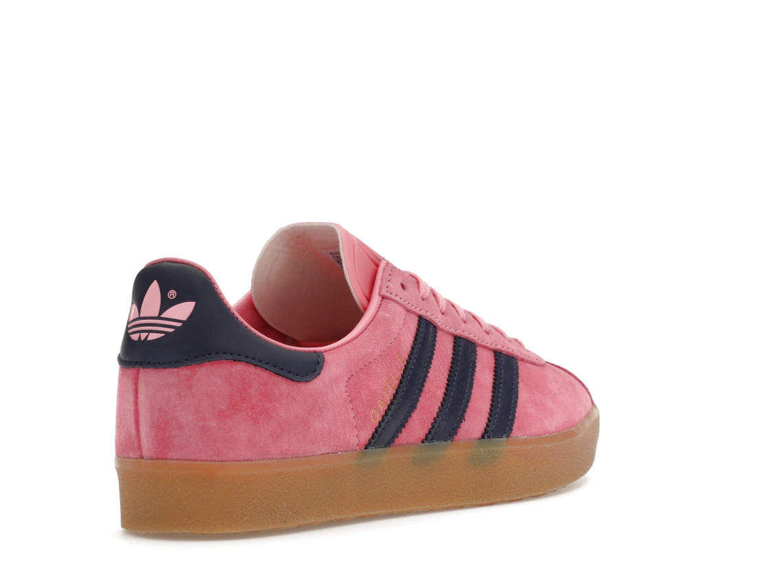 Vue 32 de adidas Gazelle Bliss Pink Dark Blue
