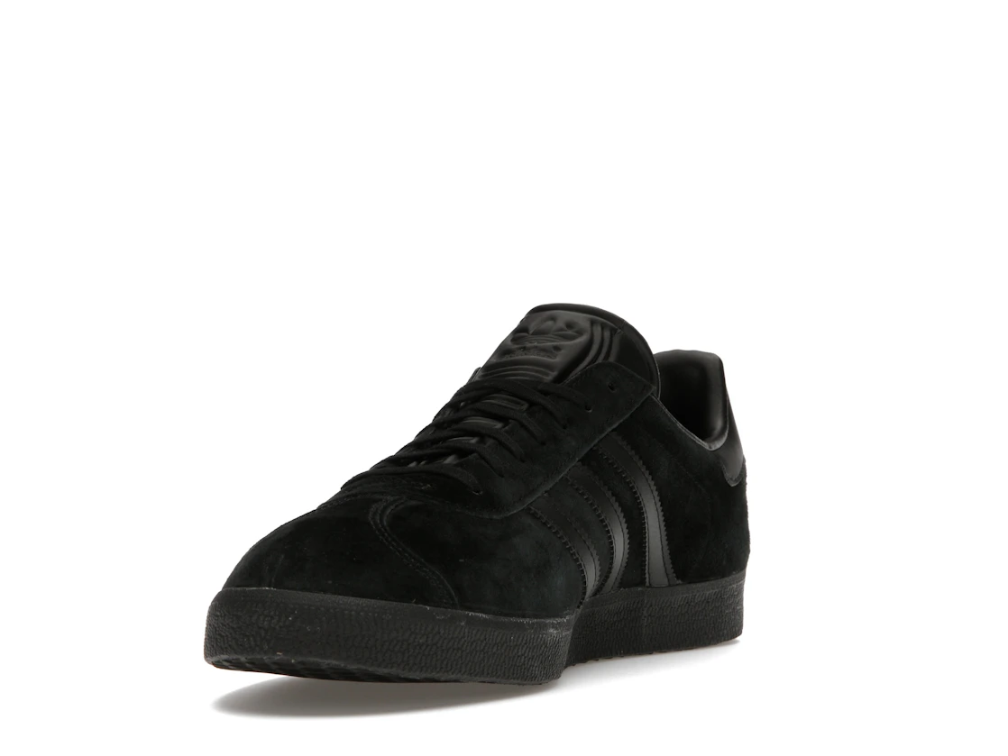 Vue 13 de adidas Gazelle Triple Black
