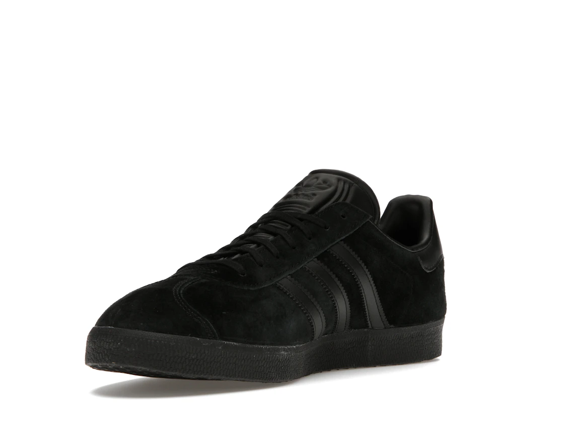 Vue 14 de adidas Gazelle Triple Black