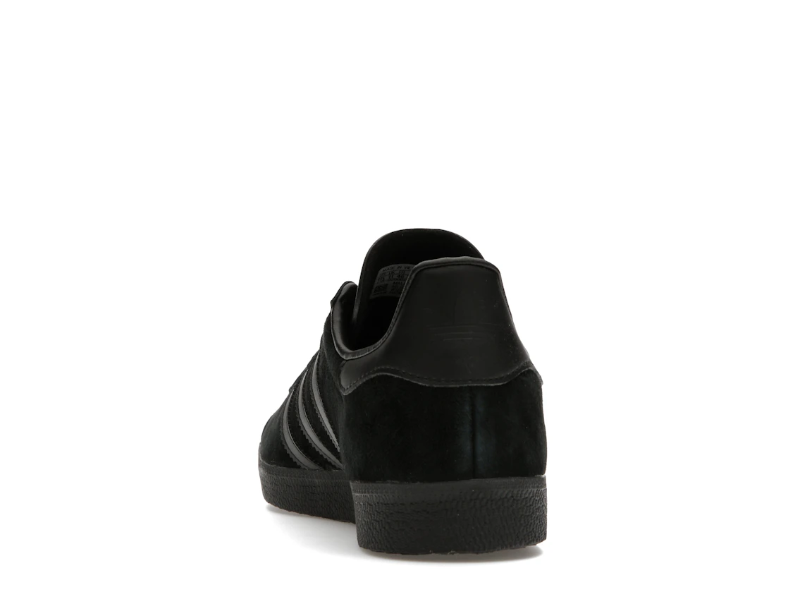 Vue 27 de adidas Gazelle Triple Black