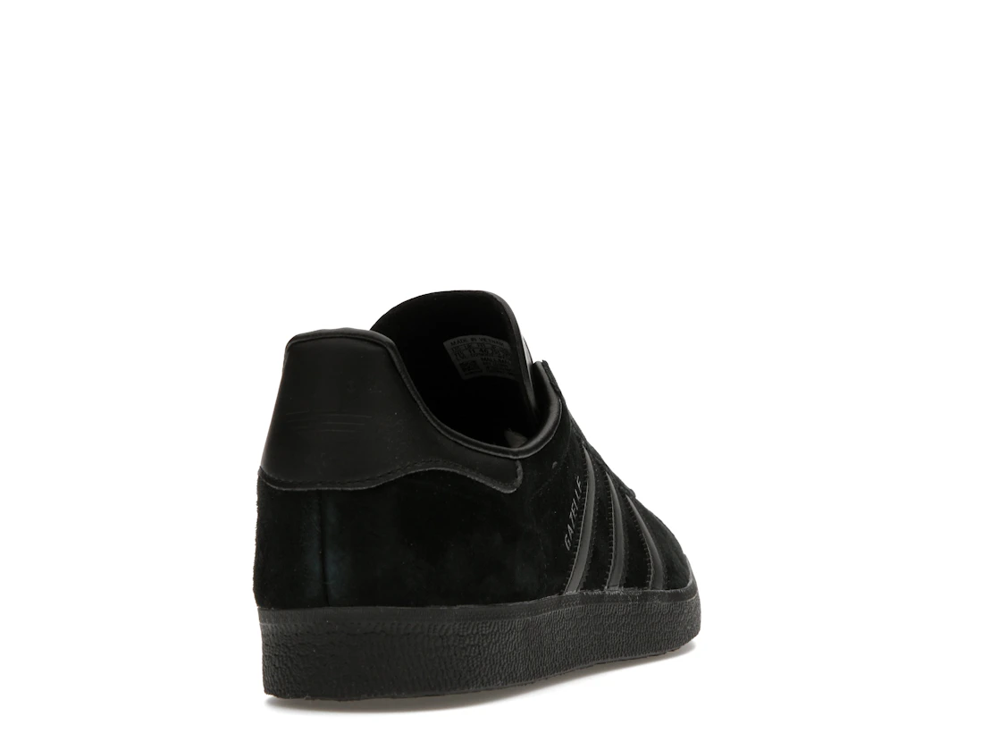 Vue 30 de adidas Gazelle Triple Black