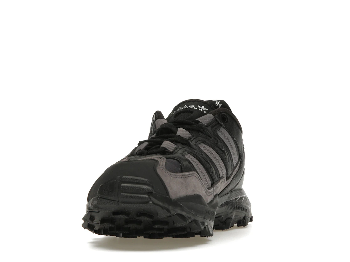 Vue 12 de adidas Hyperturf Core Black Silver Metallic Trace Grey