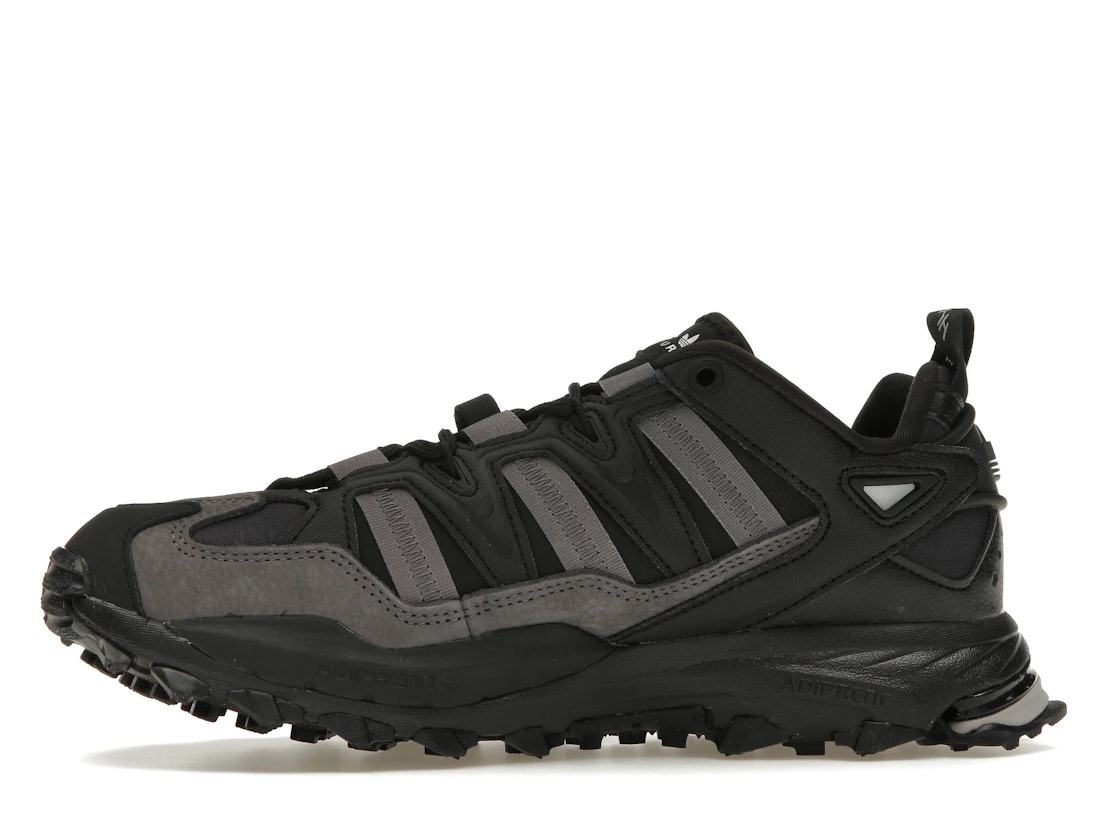 Vue 18 de adidas Hyperturf Core Black Silver Metallic Trace Grey