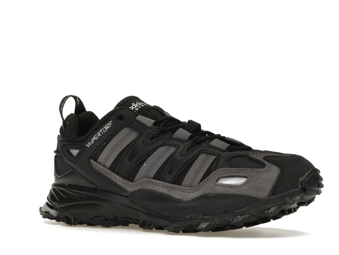 Vue 4 de adidas Hyperturf Core Black Silver Metallic Trace Grey