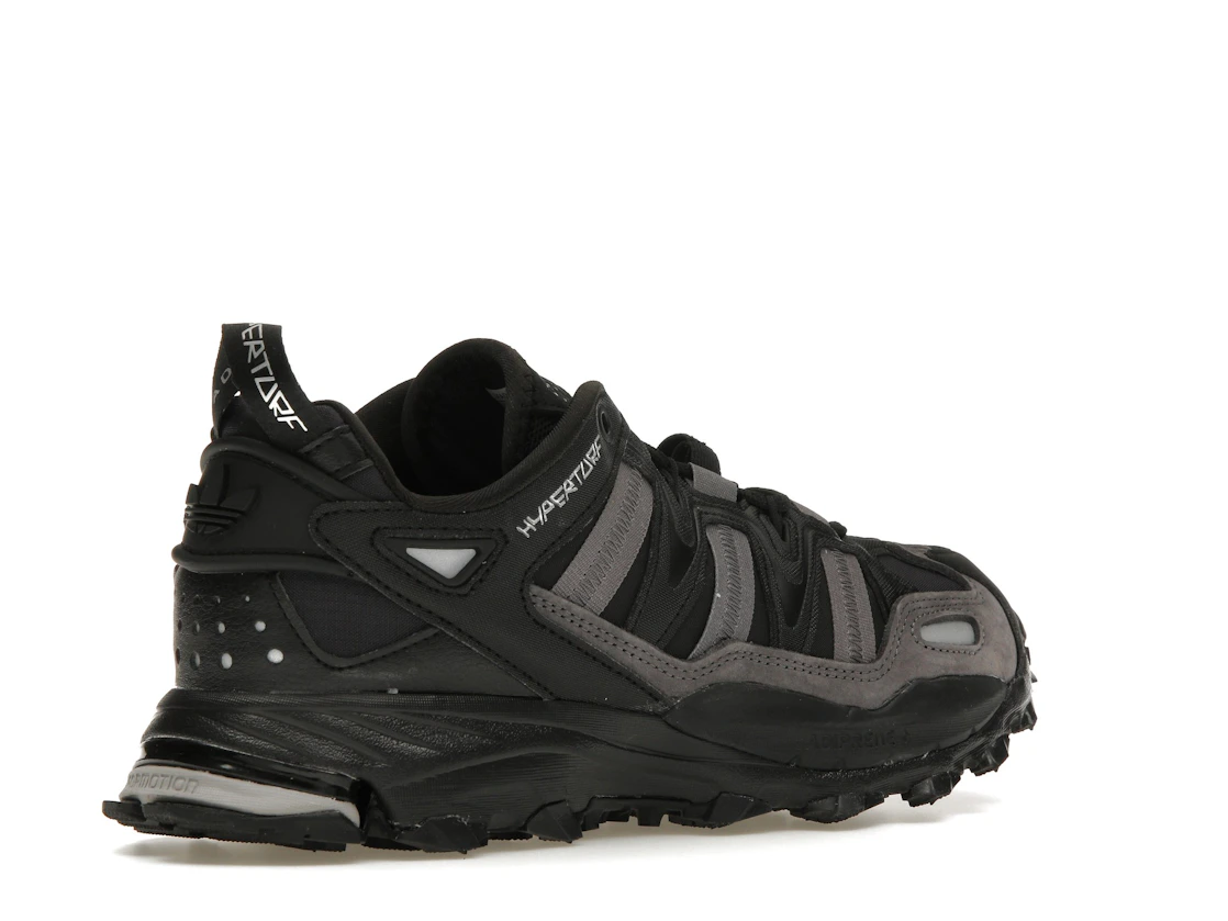 Vue 33 de adidas Hyperturf Core Black Silver Metallic Trace Grey