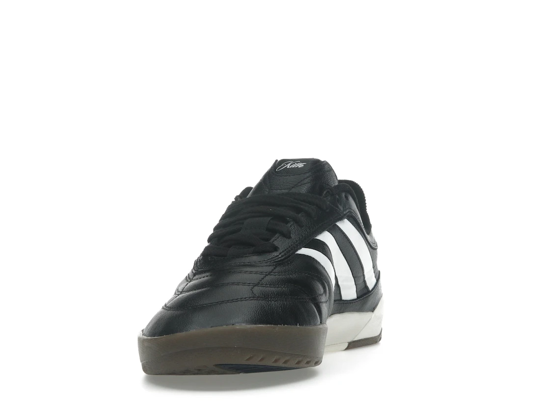Vue 12 de adidas Koresco National Kith Black Gum
