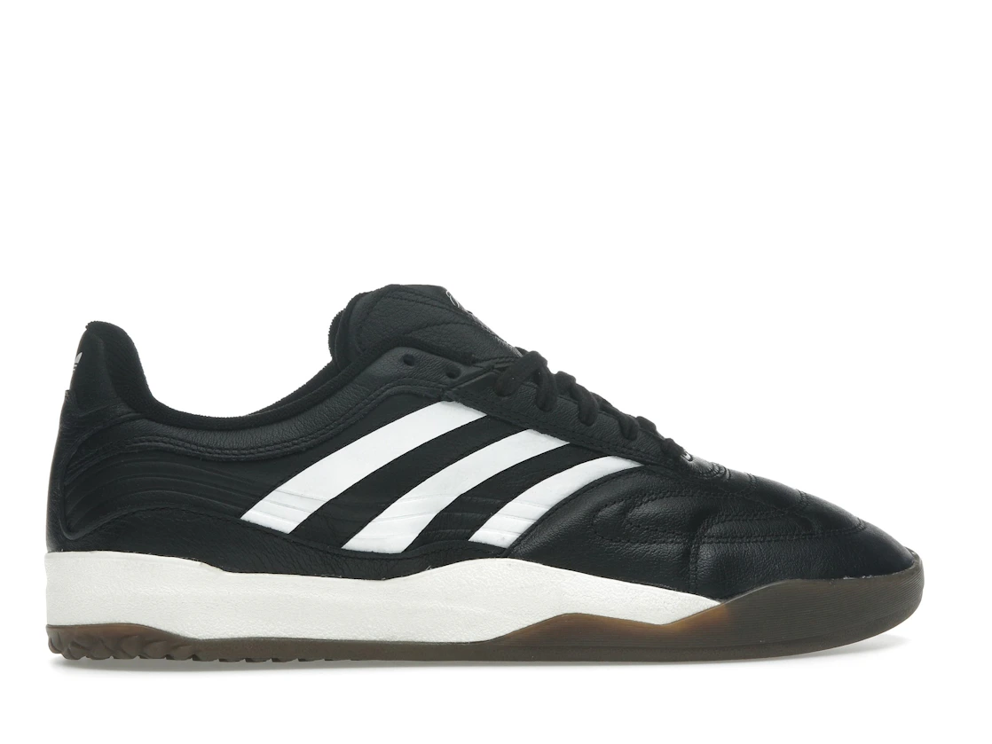 Vue 36 de adidas Koresco National Kith Black Gum