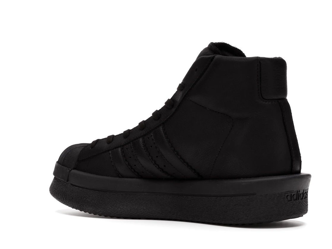 Vue 23 de adidas Mastodon Pro Model Rick Owens Triple Black
