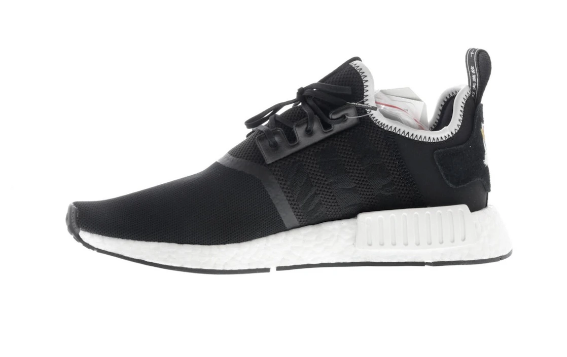 Vue 18 de adidas NMD R1 Neighborhood x Invincible