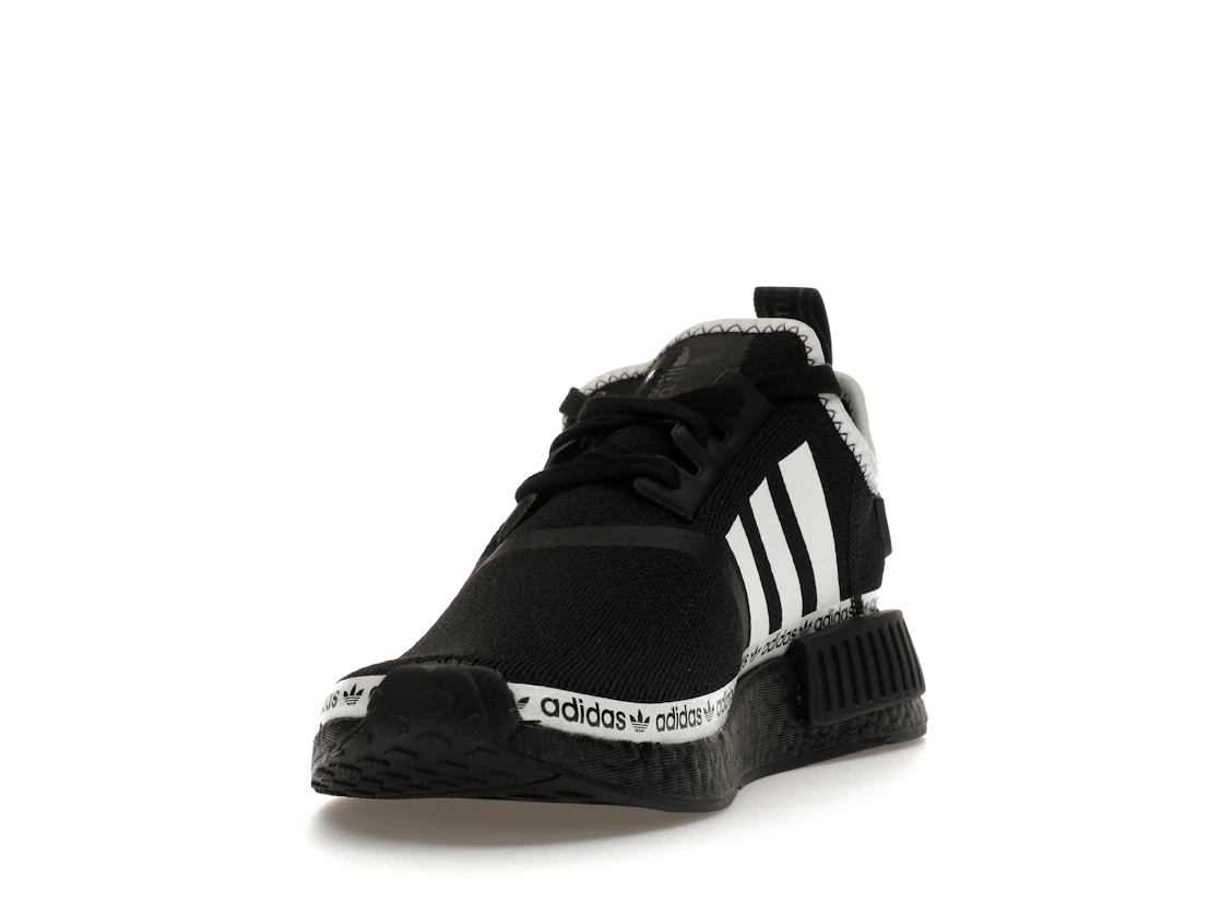 Vue 12 de adidas NMD R1 Oreo