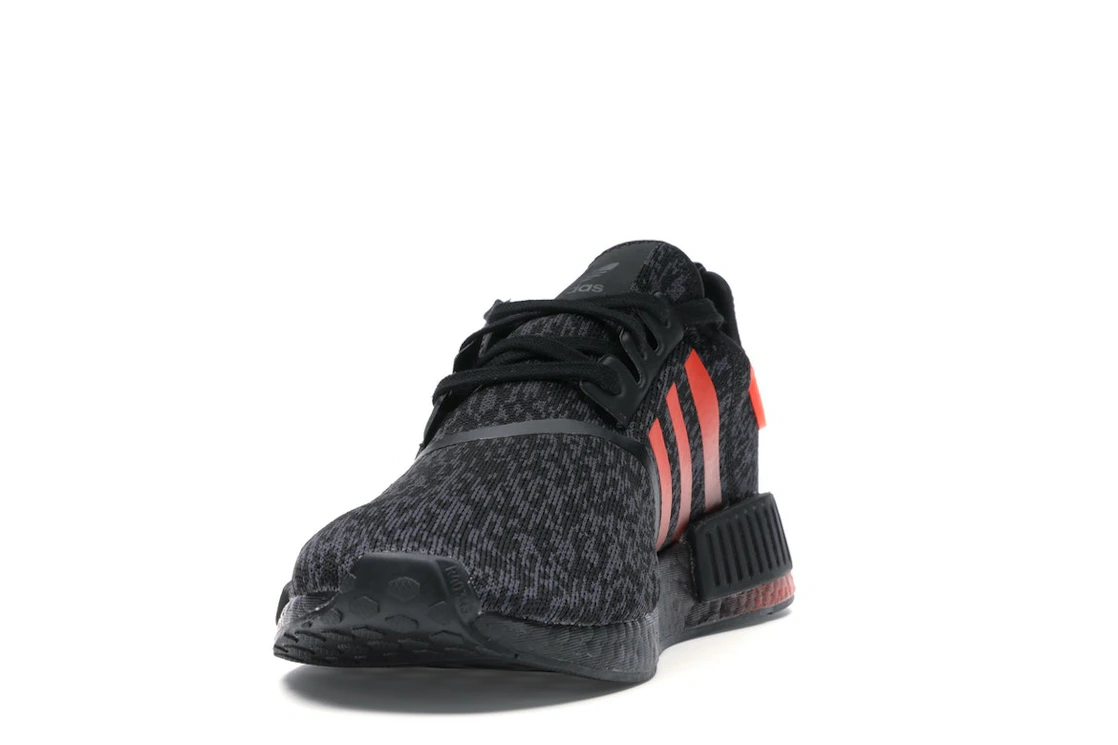 Vue 12 de adidas NMD R1 Solar Red Core Black