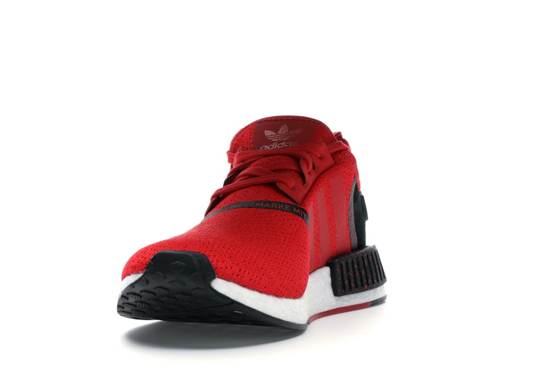Vue 12 de adidas NMD R1 Speckle Pack Scarlet