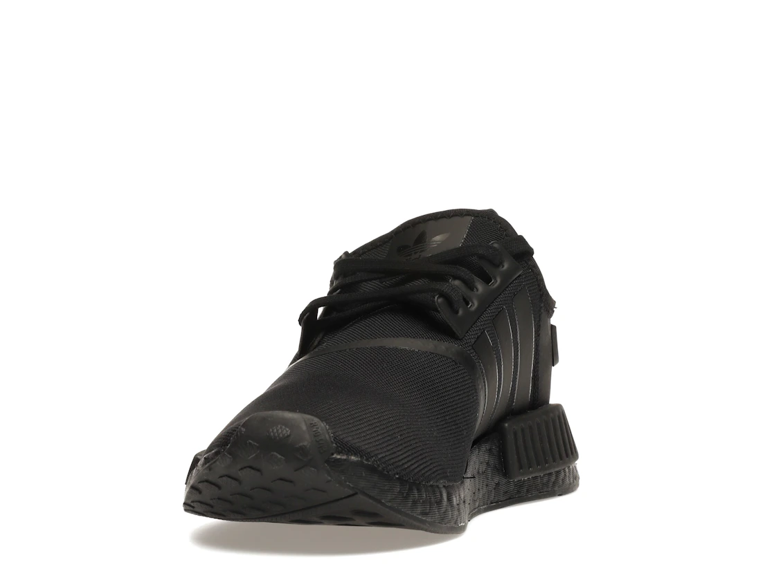 Vue 12 de adidas NMD R1 Triple Black (2019/2020)