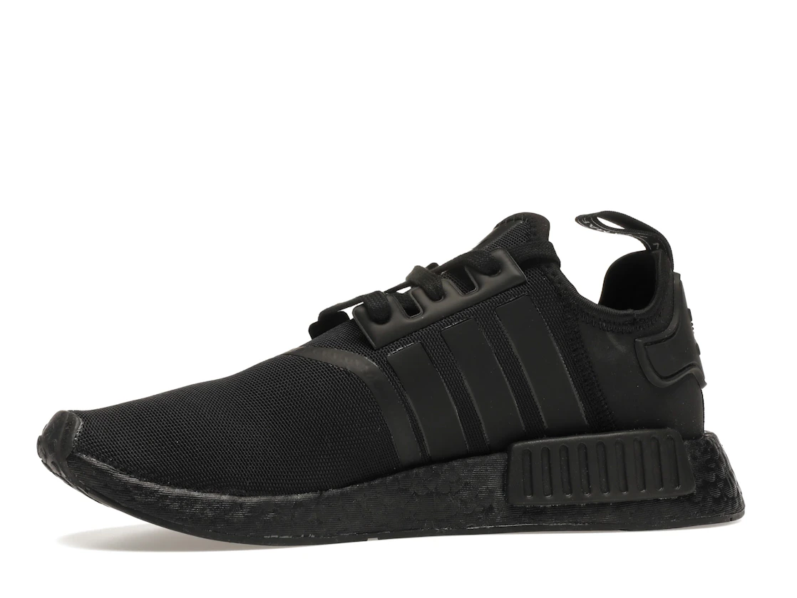 Vue 17 de adidas NMD R1 Triple Black (2019/2020)