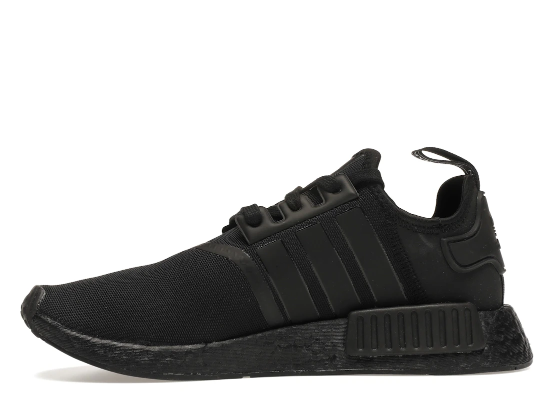 Vue 18 de adidas NMD R1 Triple Black (2019/2020)