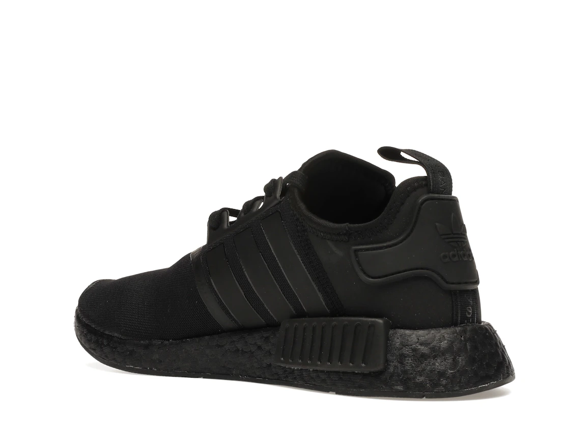 Vue 23 de adidas NMD R1 Triple Black (2019/2020)