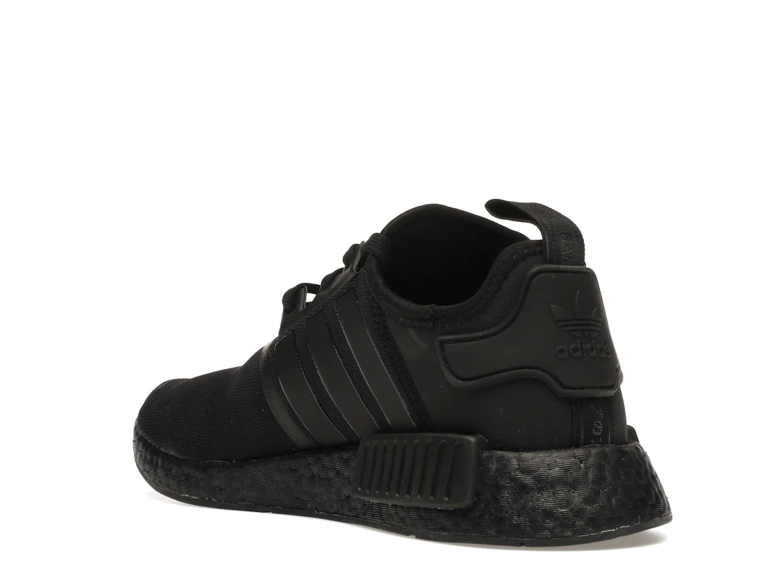 Vue 24 de adidas NMD R1 Triple Black (2019/2020)