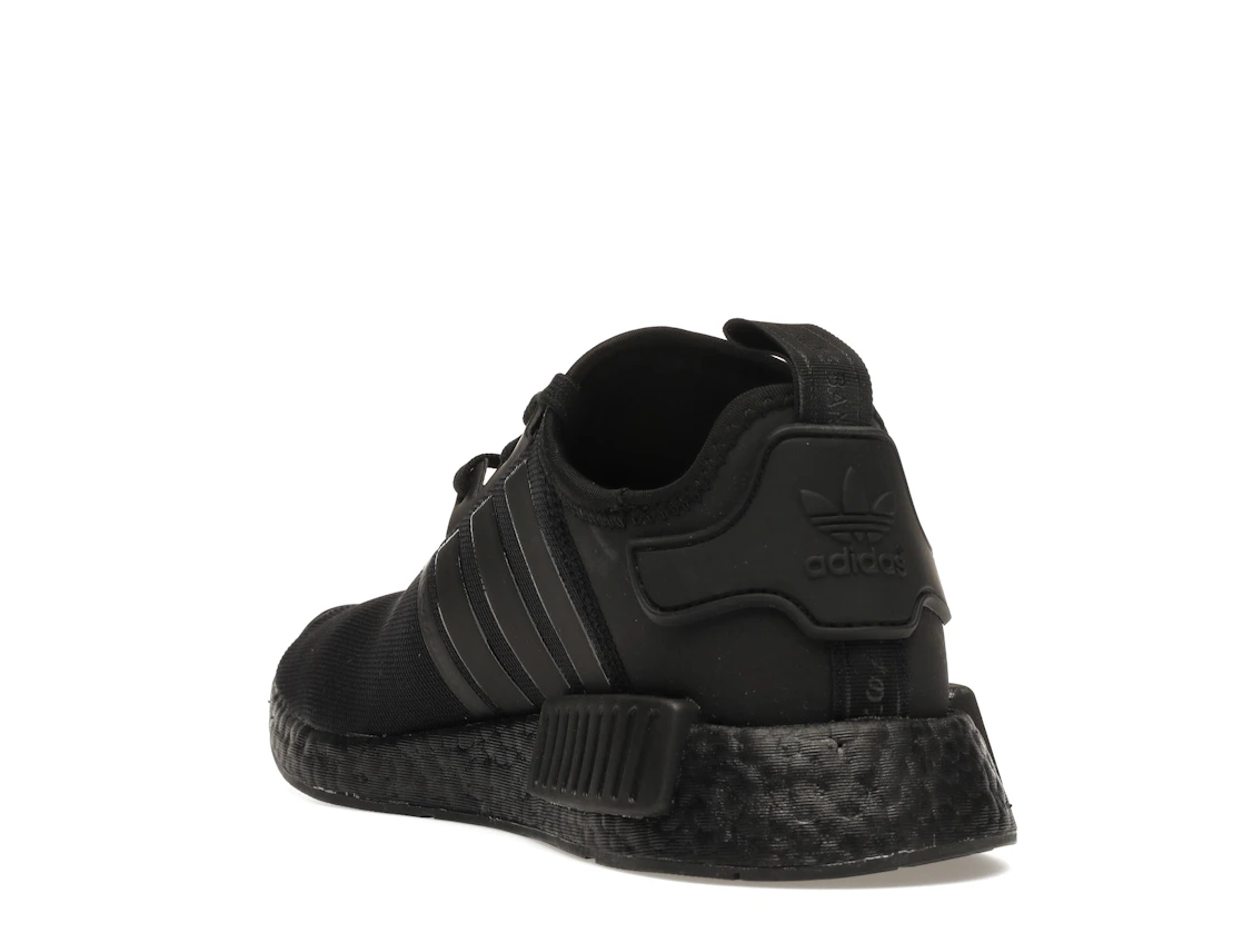 Vue 25 de adidas NMD R1 Triple Black (2019/2020)