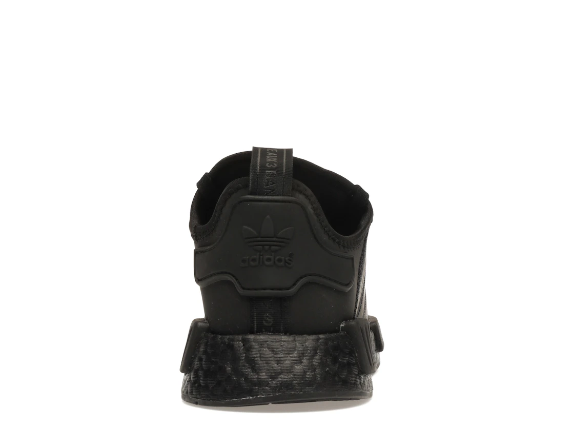 Vue 28 de adidas NMD R1 Triple Black (2019/2020)