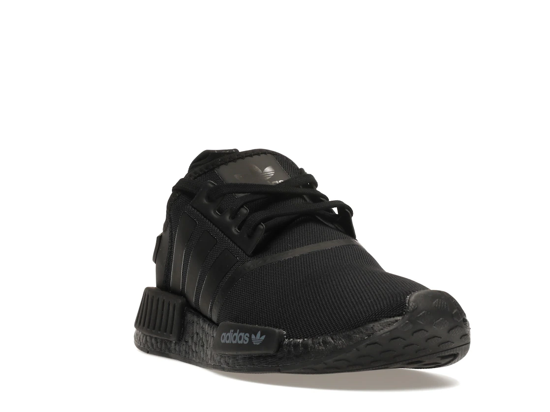 Vue 7 de adidas NMD R1 Triple Black (2019/2020)