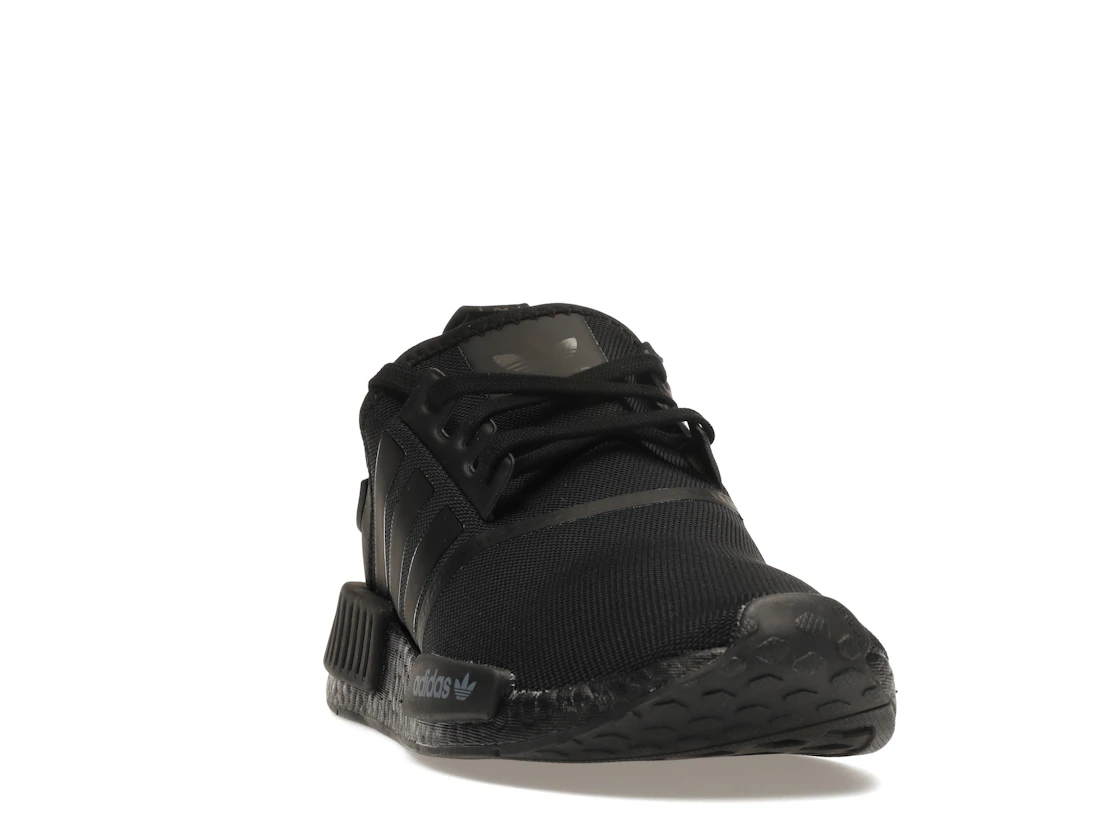 Vue 8 de adidas NMD R1 Triple Black (2019/2020)