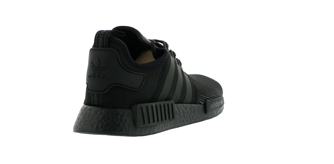 Vue 22 de adidas NMD R1 Triple Black Reflective