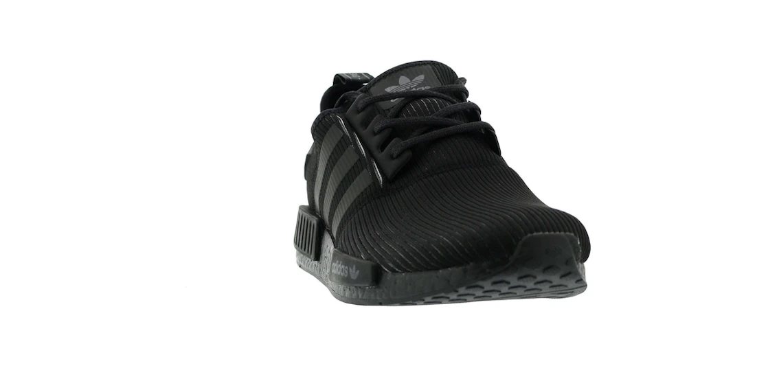 Vue 6 de adidas NMD R1 Triple Black Reflective