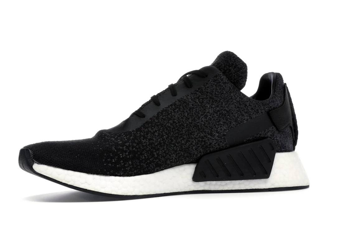 Vue 17 de adidas NMD R2 Wings+Horns Core Black