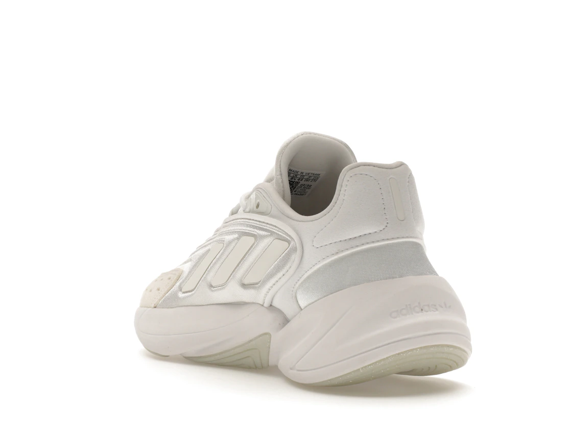 Vue 25 de adidas Ozelia Triple White 
