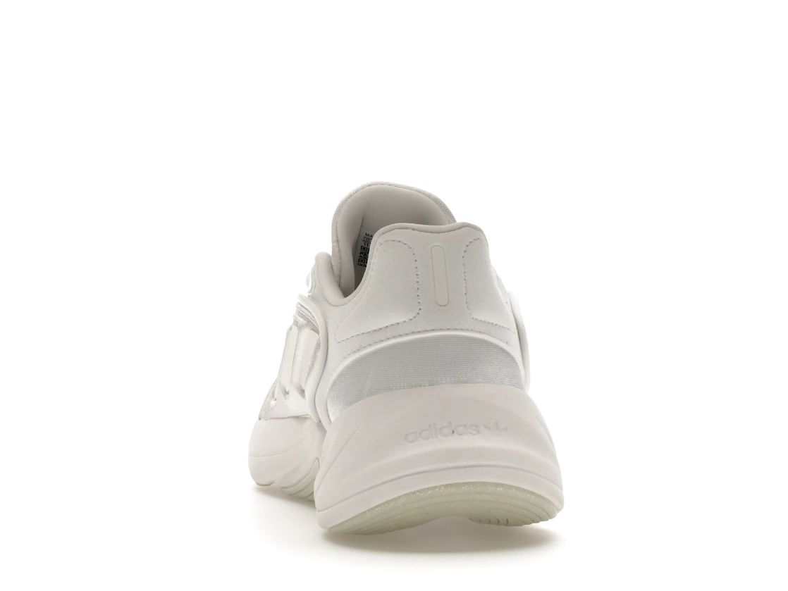 Vue 27 de adidas Ozelia Triple White 