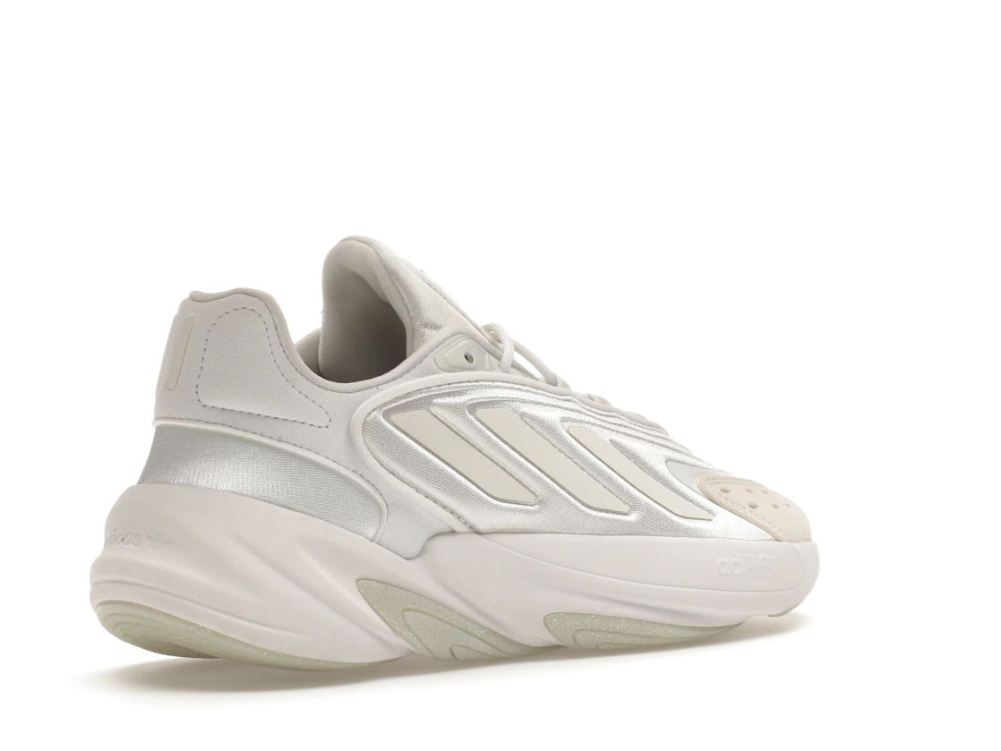 Vue 33 de adidas Ozelia Triple White 