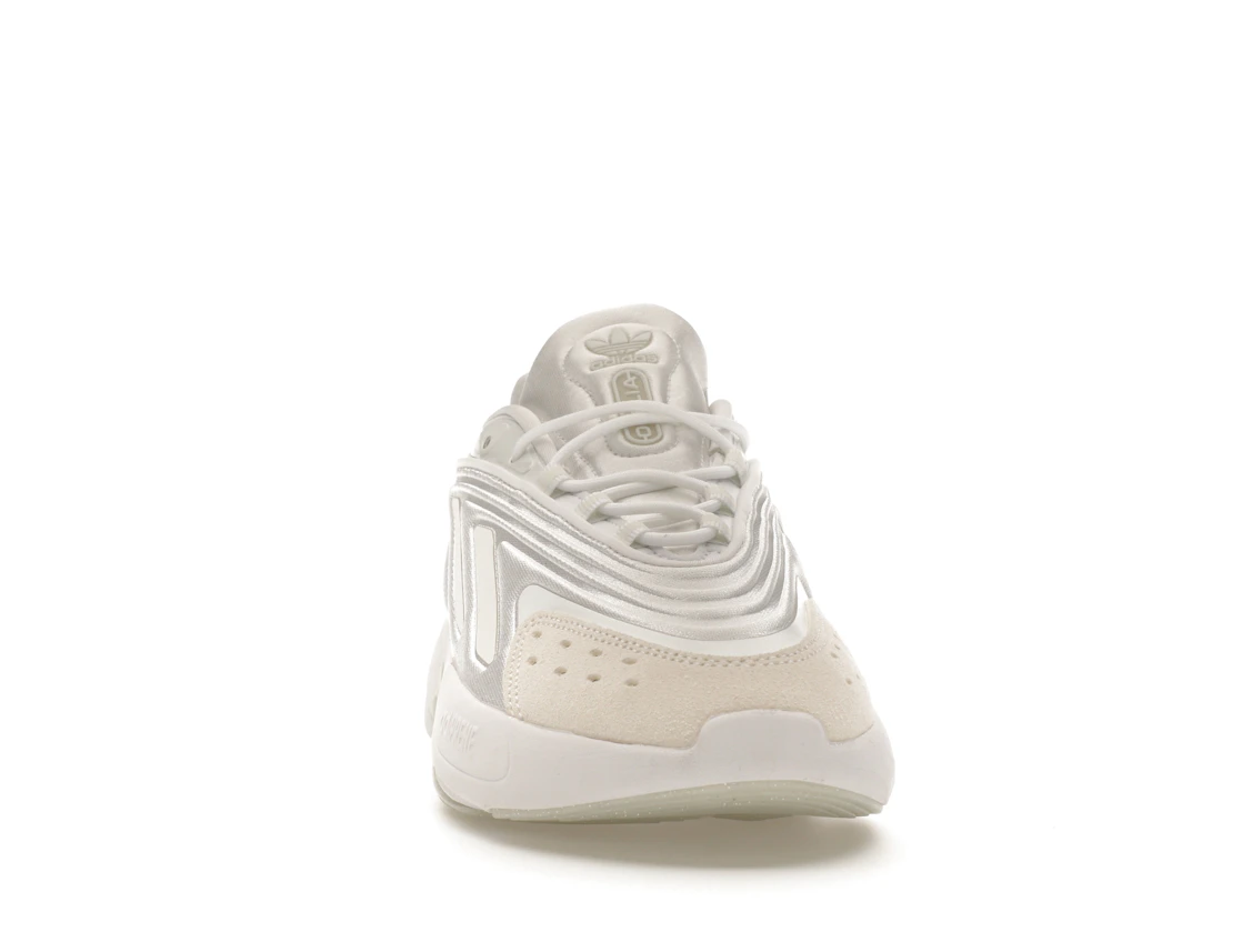 Vue 9 de adidas Ozelia Triple White 