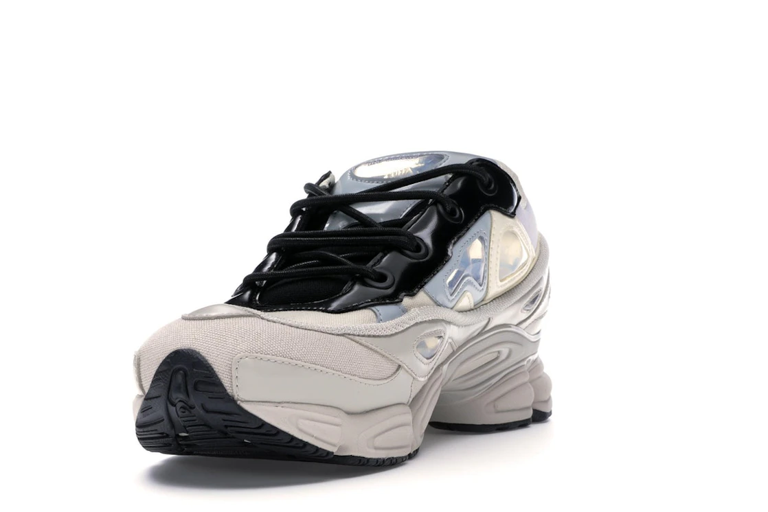 Vue 13 de adidas Ozweego 3 Raf Simons Cream White Core Black