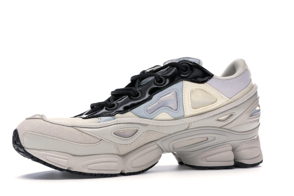 Vue 17 de adidas Ozweego 3 Raf Simons Cream White Core Black