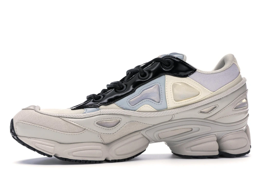 Vue 18 de adidas Ozweego 3 Raf Simons Cream White Core Black