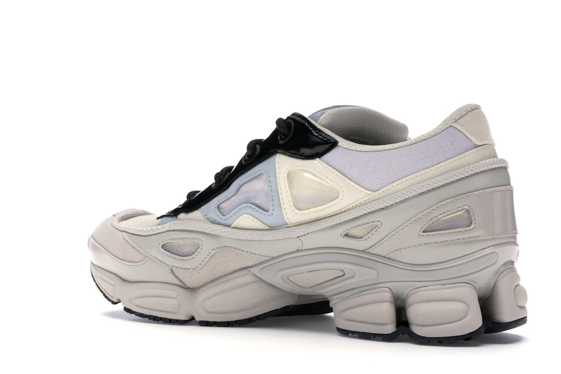 Vue 23 de adidas Ozweego 3 Raf Simons Cream White Core Black