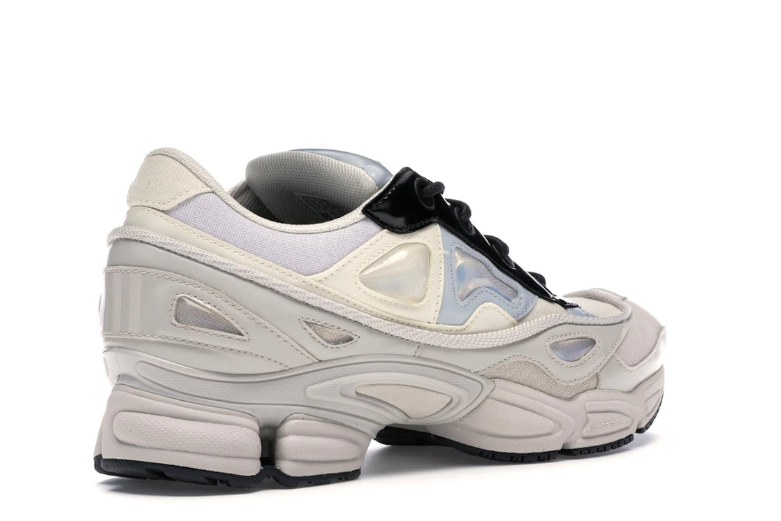 Vue 33 de adidas Ozweego 3 Raf Simons Cream White Core Black