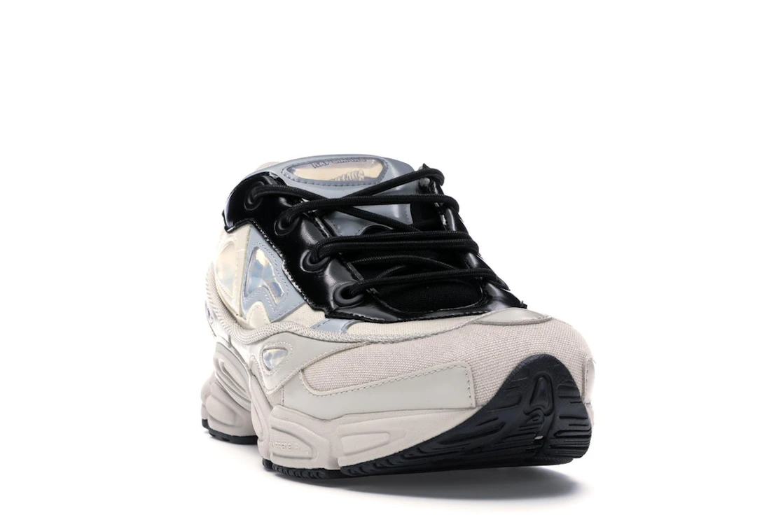 Vue 8 de adidas Ozweego 3 Raf Simons Cream White Core Black