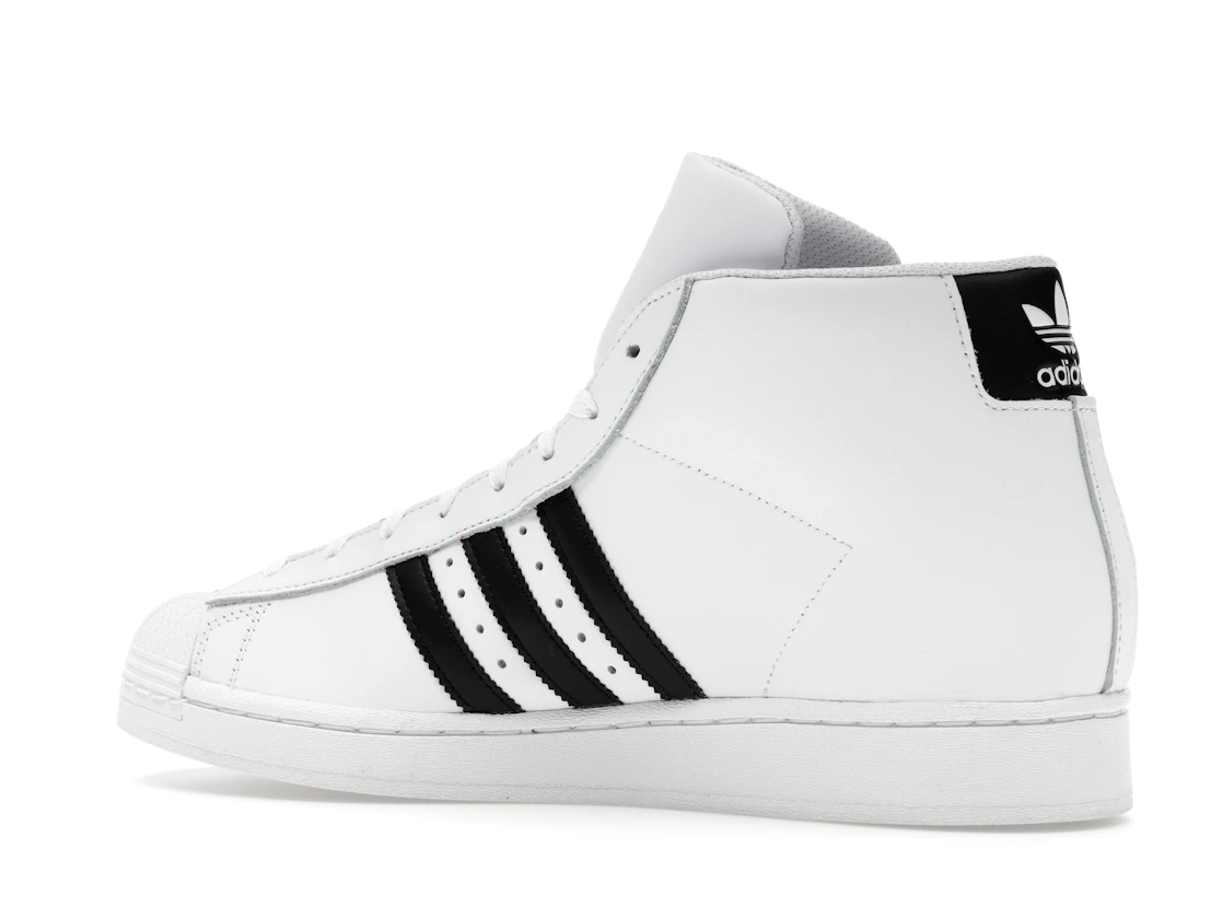 Vue 22 de adidas Pro Model Mid White Black