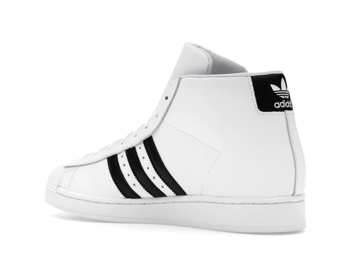 Vue 23 de adidas Pro Model Mid White Black