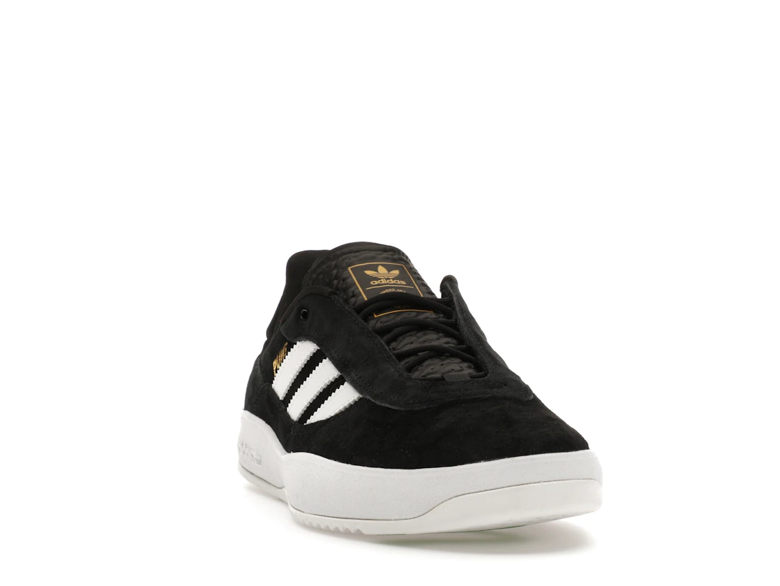 Vue 8 de adidas Puig Core Black White