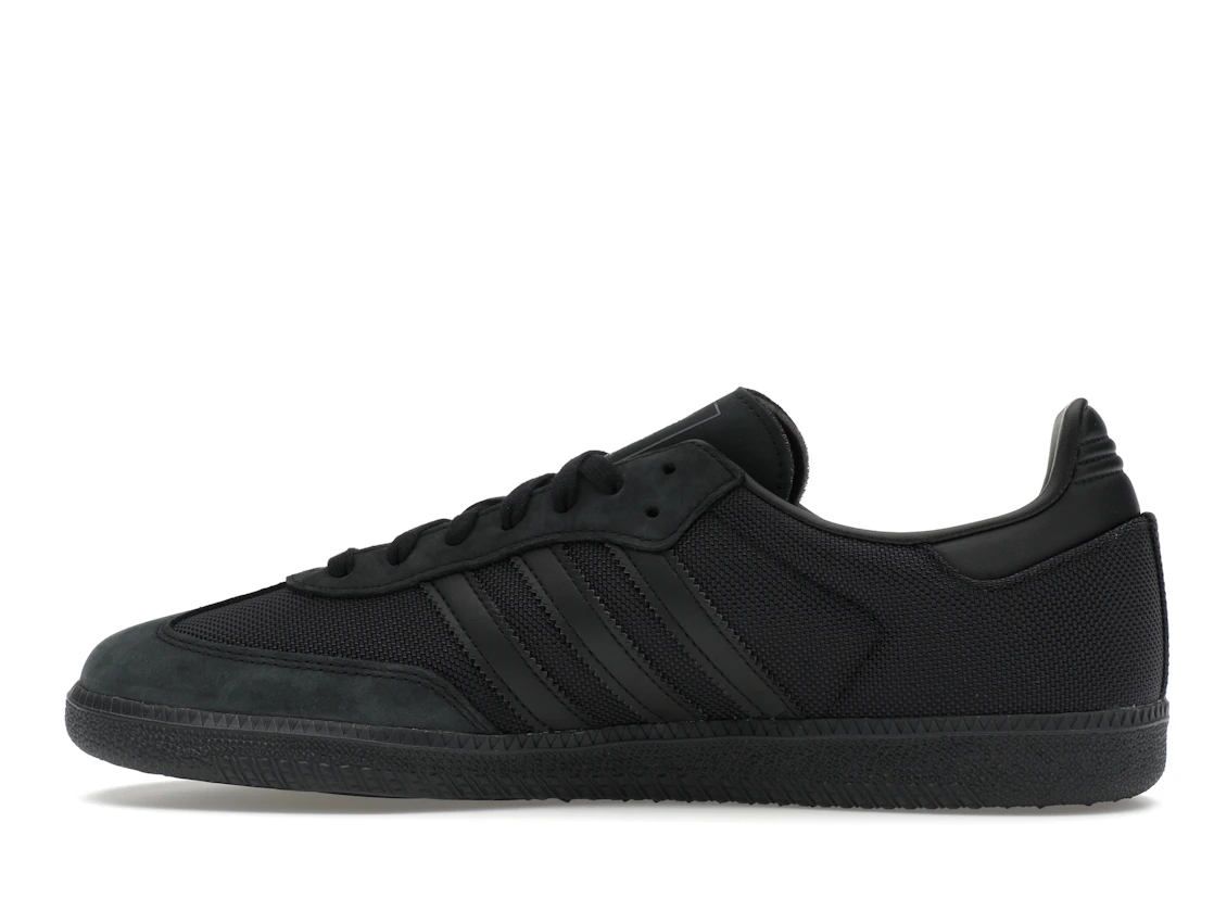 Vue 20 de adidas Samba OG Black Carbon Cordura