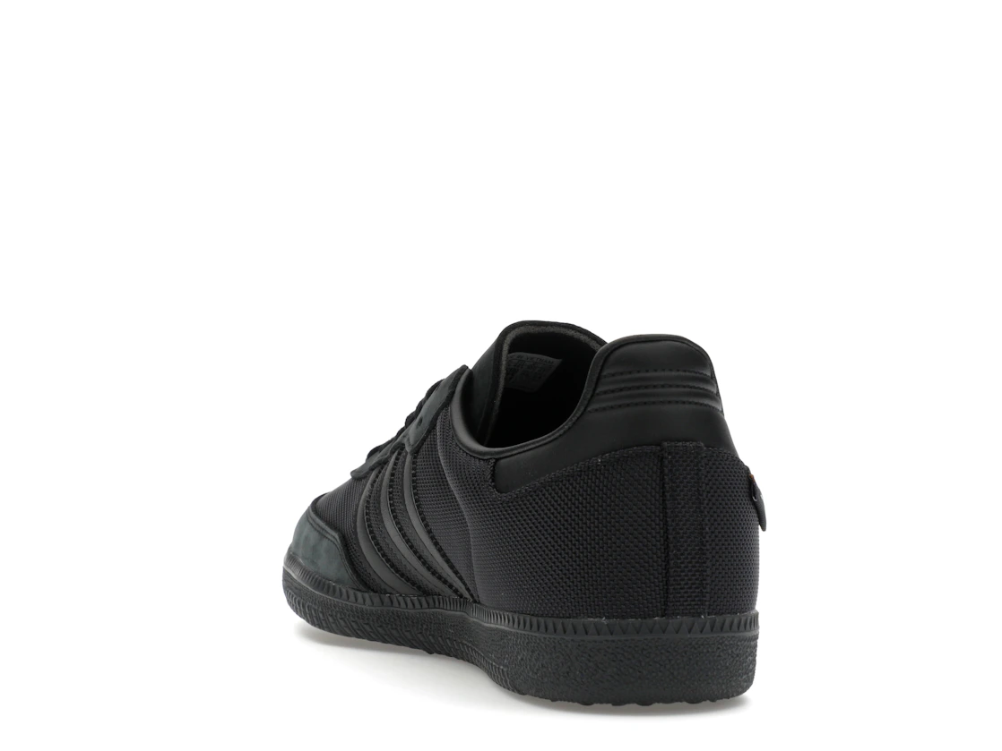 Vue 26 de adidas Samba OG Black Carbon Cordura