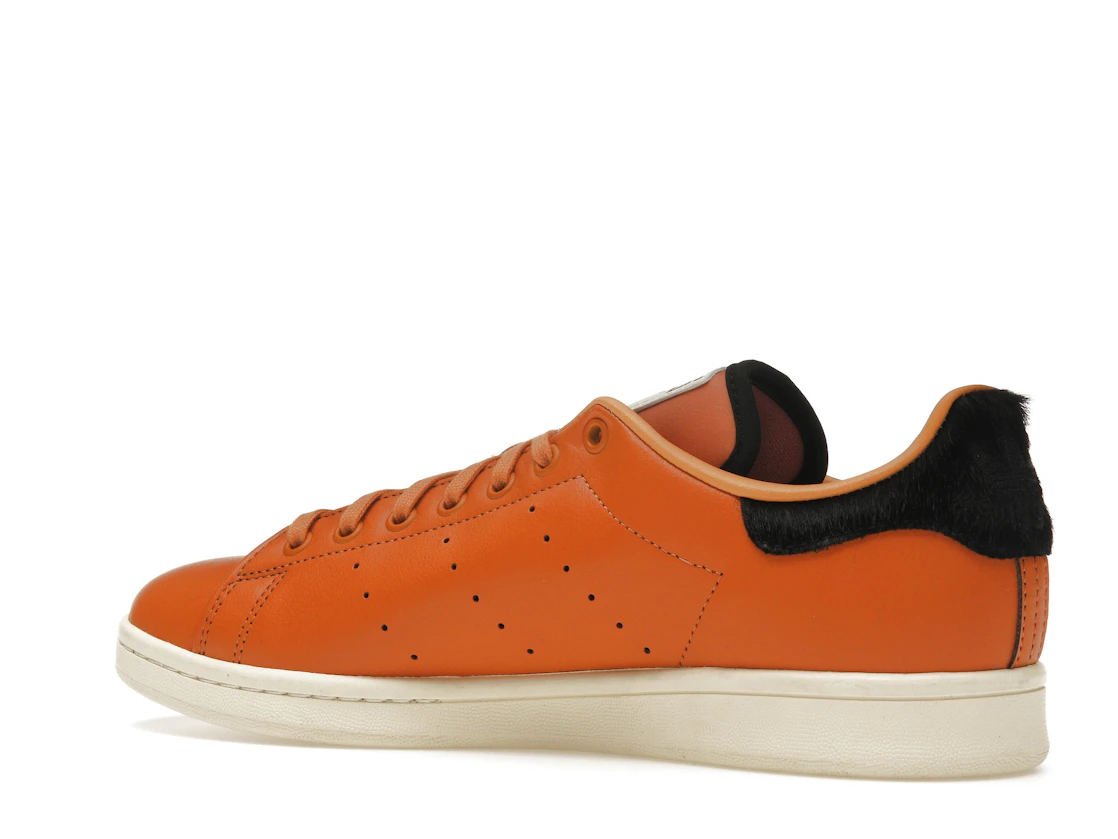 Vue 22 de adidas Stan Smith Disney The Lion King Scar